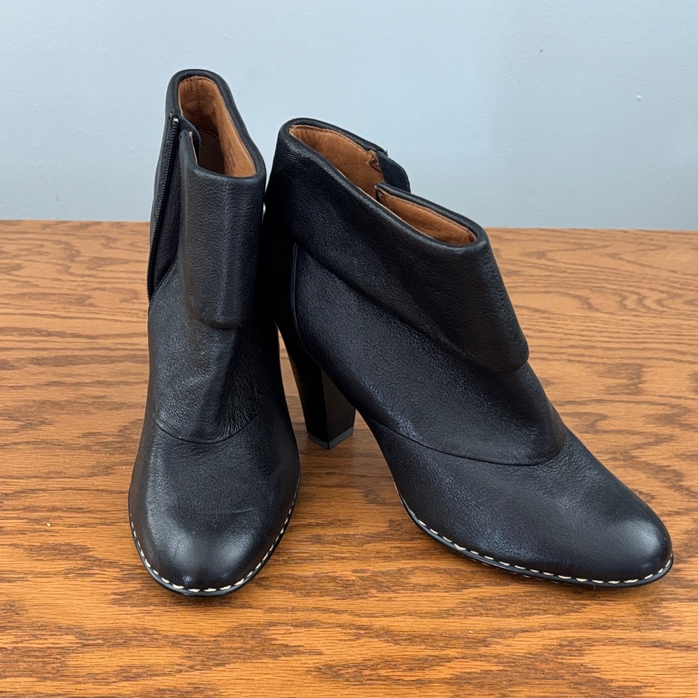 Sofft Black Leather Heeled Boots